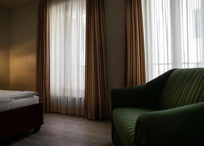 圣安地列斯酒店 2*